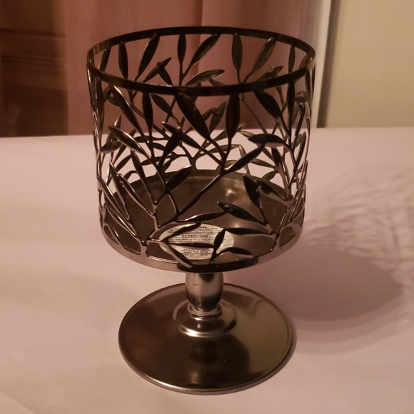 Bath and body works candle holder